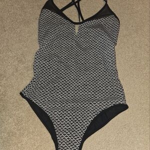 Lululemon Swimsuut NEW